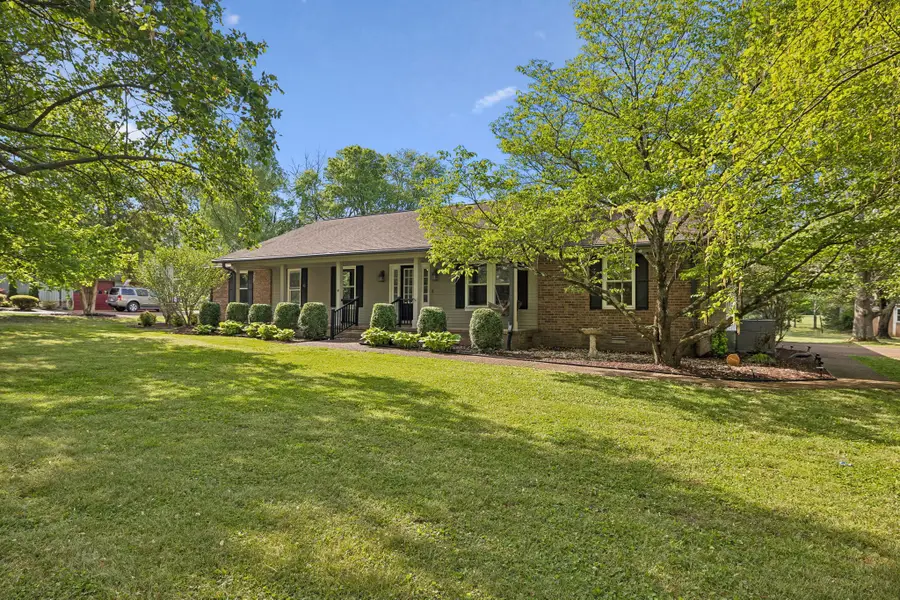 3513 Meadowwood Dr, Murfreesboro, TN 37128 - #3