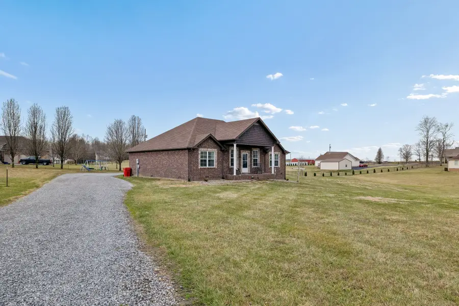 70 Hayden Drake Ln, Lafayette, TN 37083 - #2
