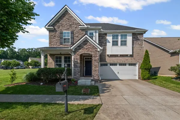 1872 Stonewater Dr, Hermitage, TN 37076