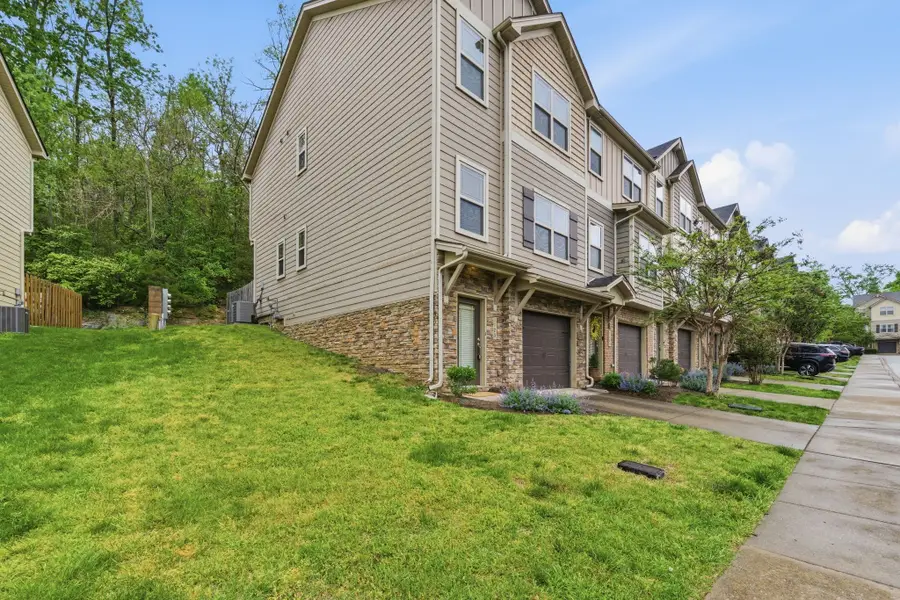 1123 Woodbury Falls Ct, Nashville, TN 37221 - #2