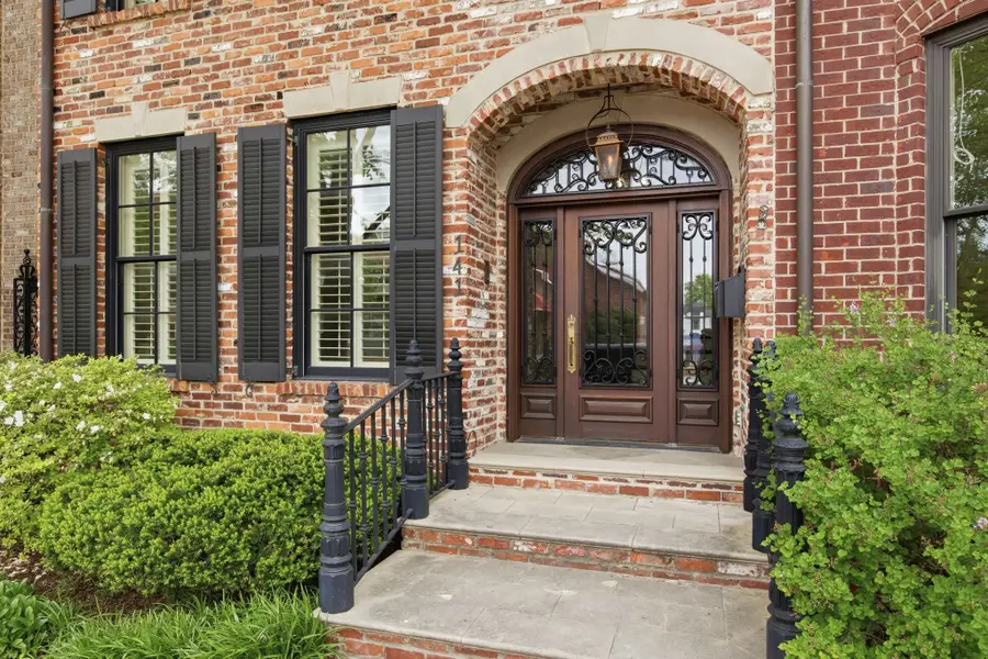 141 2nd Ave S, Franklin, TN 37064 - #3