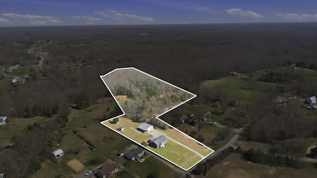 1041 Twin Creek Rd, Charlotte, TN 37036 - #1