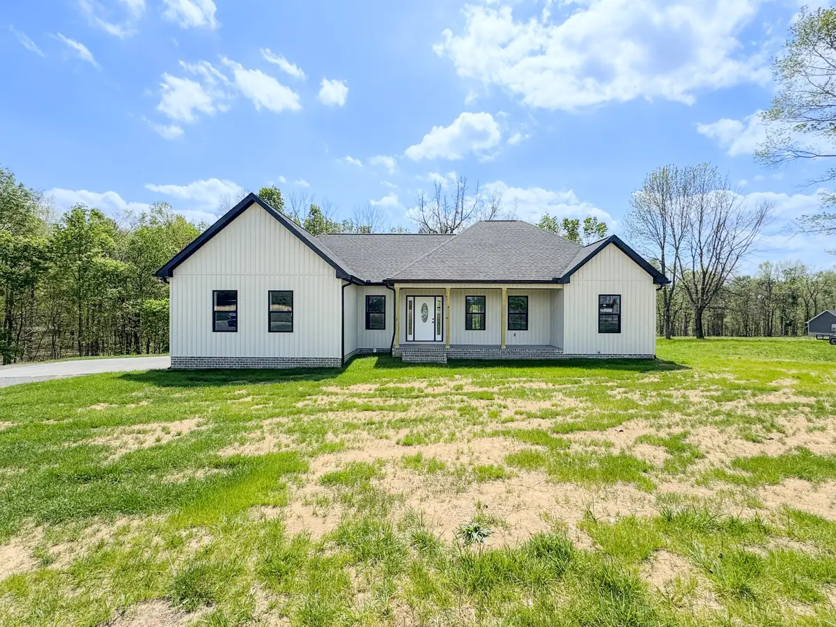 1737 Shiloh Rd, Lafayette, TN 37083 - #1