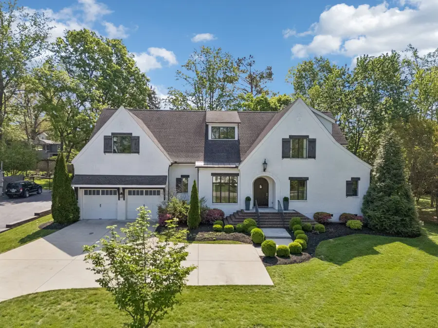 4040 Russellwood Dr, Nashville, TN 37204 - #2