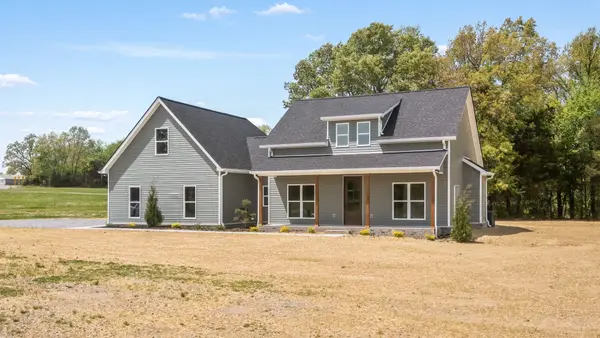 3776 Hollow Springs Rd, Bradyville, TN 37026