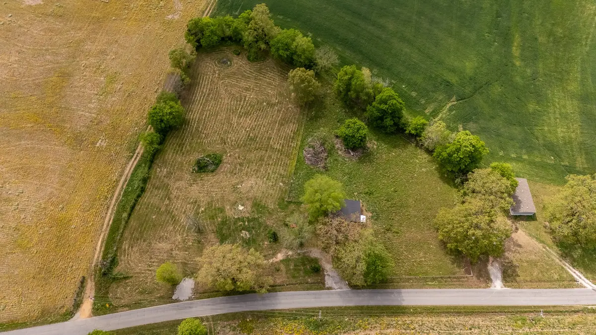 521 Revilo Rd, Leoma, TN 38468 - #1