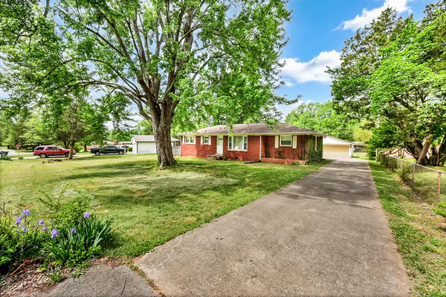 62 Bel Air Blvd, Clarksville, TN 37042 - #3