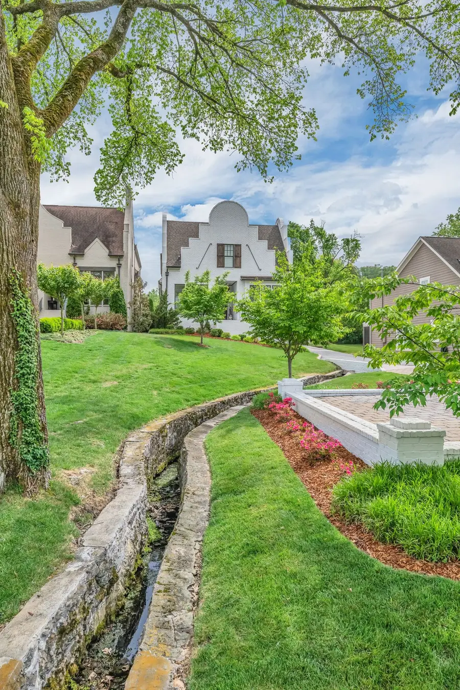 2227 Castleman Dr, Nashville, TN 37215 - #2