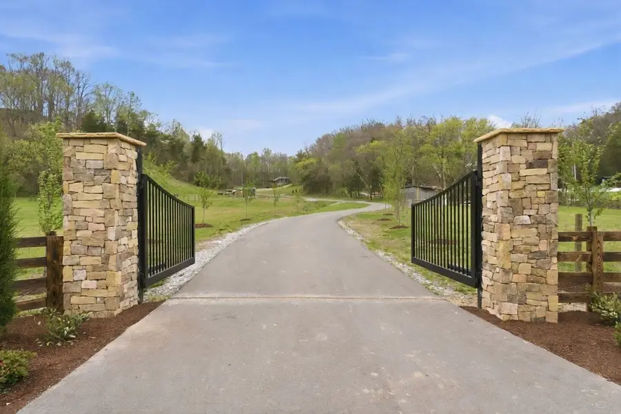 1751 Cayce Springs Rd, Thompsons Station, TN 37179 - #3