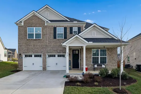 809 Cawthorn Ln, Mount Juliet, TN 37122