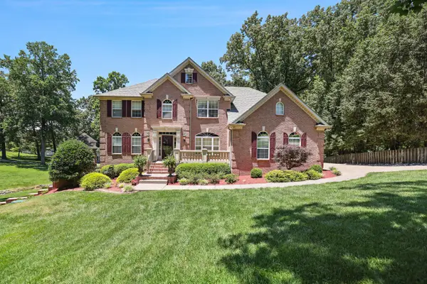 1013 Cherry Springs Dr, Cottontown, TN 37048