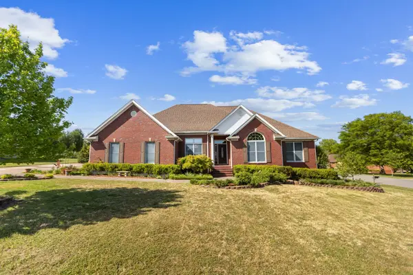 204 Wellsbrook Cir, Fayetteville, TN 37334