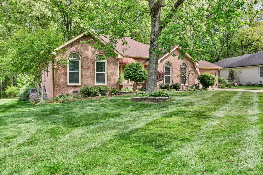 236 Longwood Ln, Clarksville, TN 37043 - #2