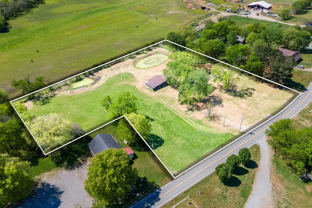 3938 Ostella Rd, Cornersville, TN 37047 - #1