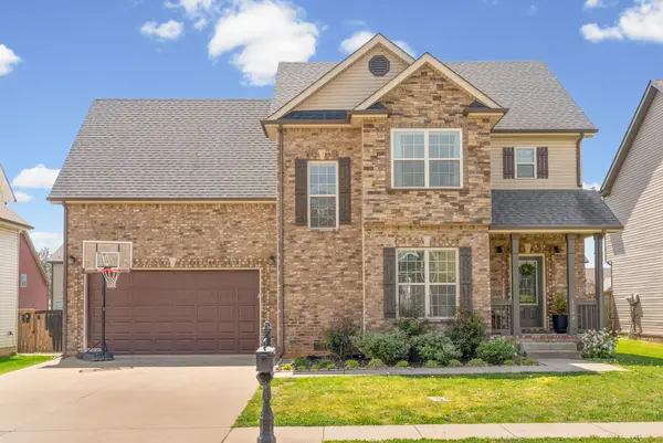 1104 Christian James Dr, Clarksville, TN 37043