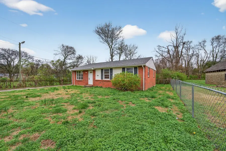 304 Walker St, Clarksville, TN 37042 - #2