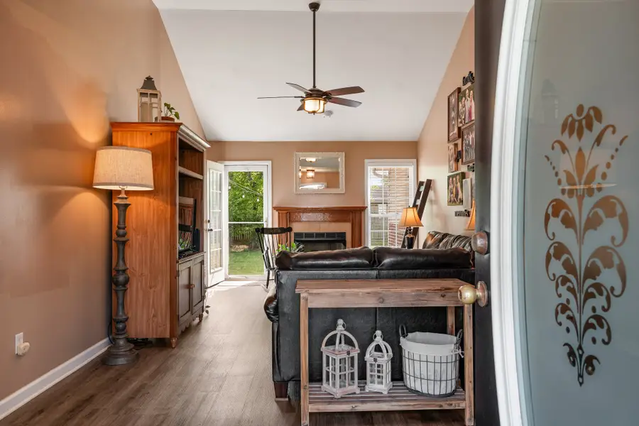 663 Bluff View Dr, Pegram, TN 37143 - #3