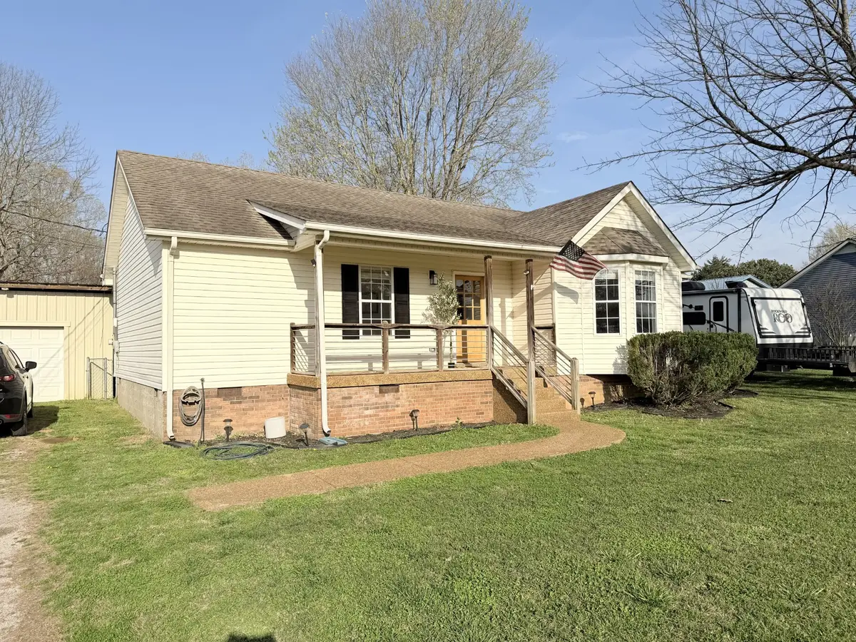 3833 Hearthstone Dr, Chapel Hill, TN 37034 - #1