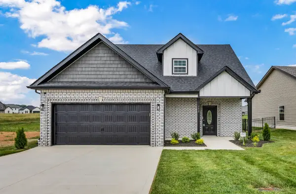 1114 Mary Lu Dr, Clarksville, TN 37042