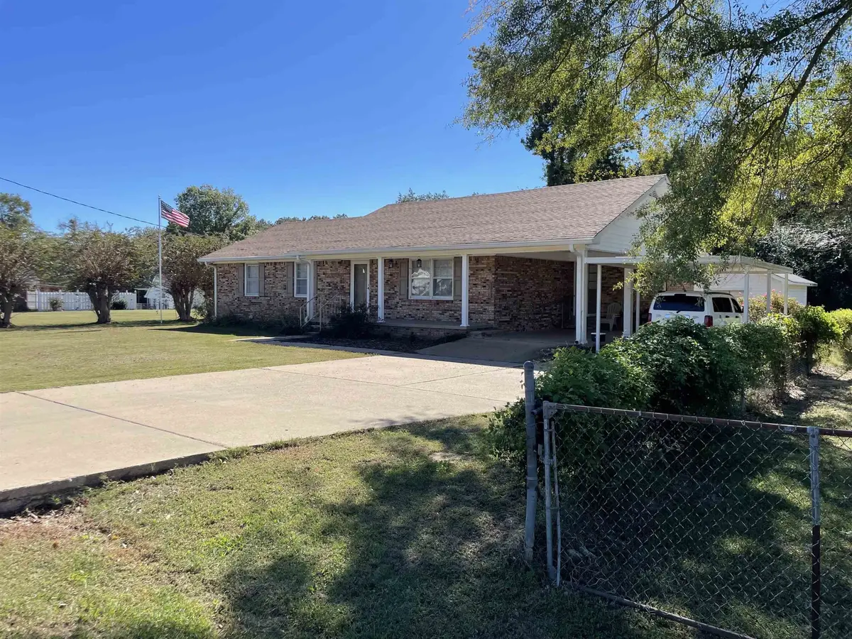 235 Paine Rd, Savannah, TN 38372 - #1