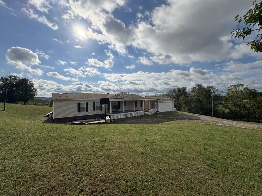 257 Milky Way Dr, Pulaski, TN 38478 - #2