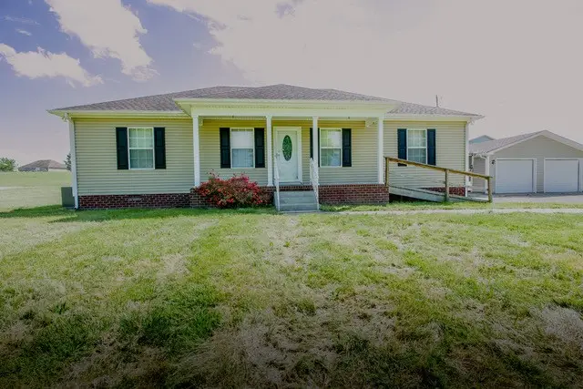 4272 Jl Head Rd, Cedar Hill, TN 37032 - #2