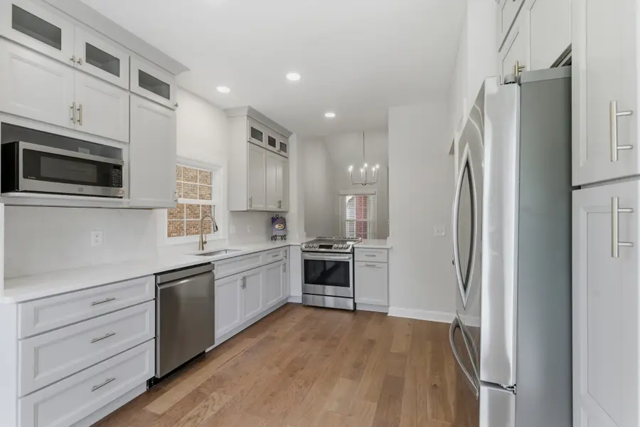 1025 Saint Andrews Pl, Nashville, TN 37204 - #3