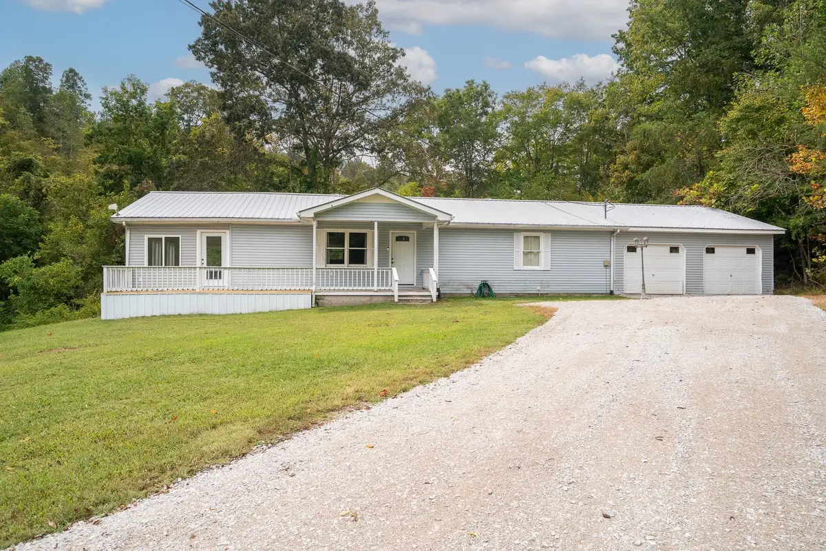 715 Springer Rd, Hohenwald, TN 38462 - #1