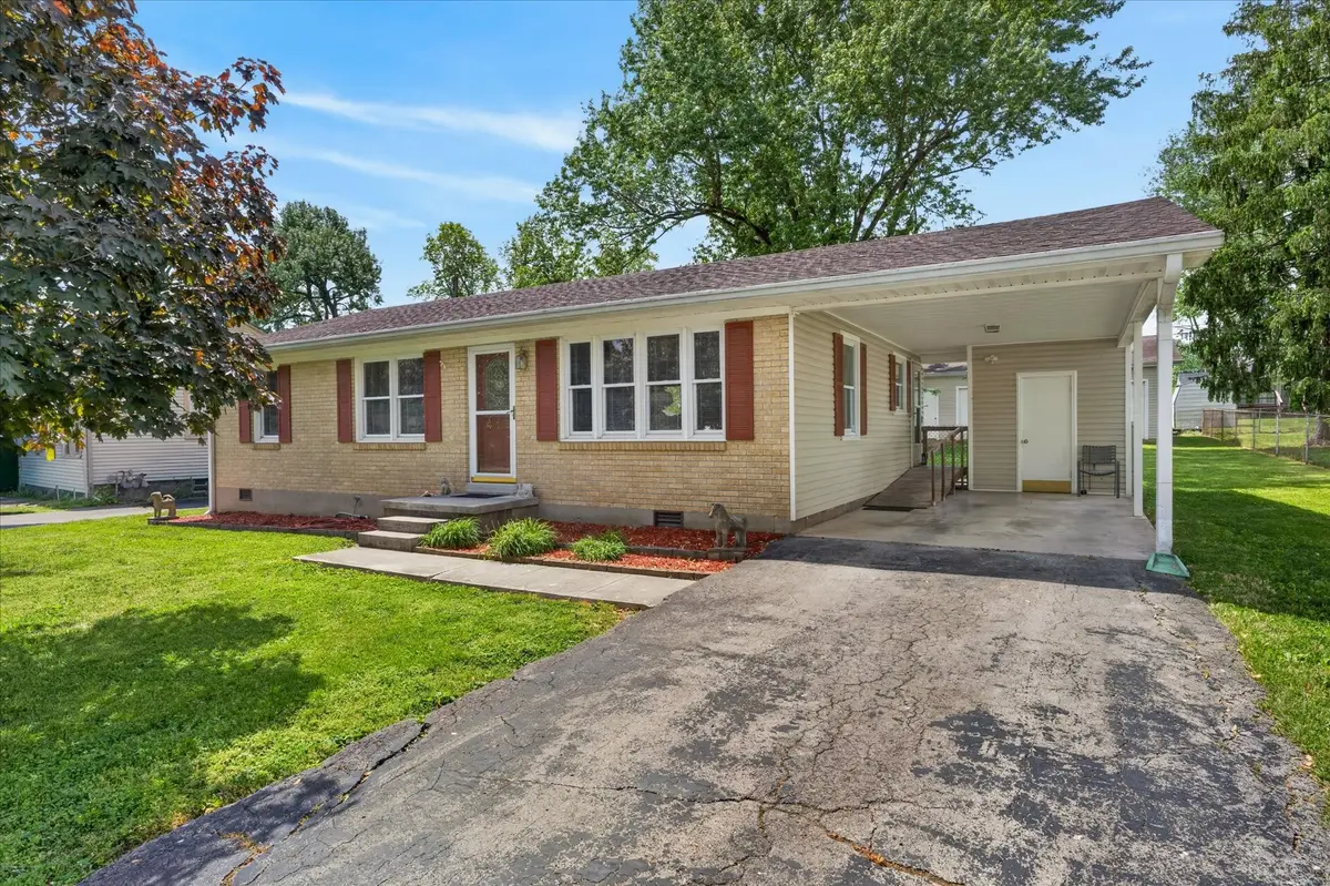 415 Elaine Dr, Hopkinsville, KY 42240 - #1