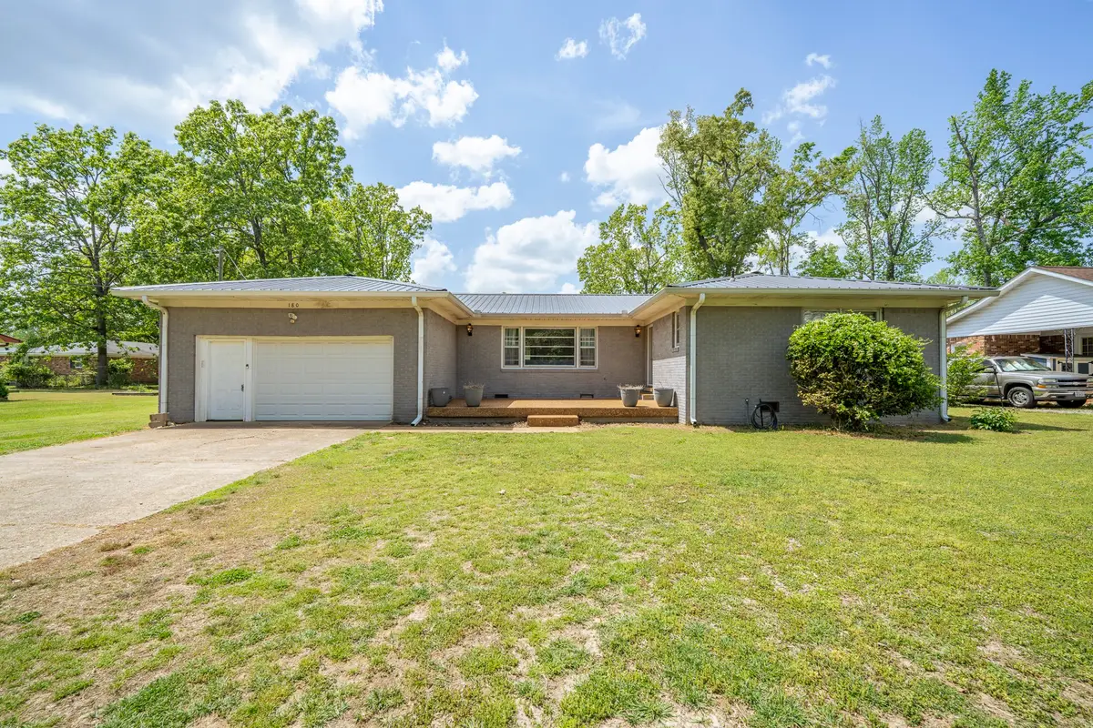 180 Willow St, Savannah, TN 38372 - #1