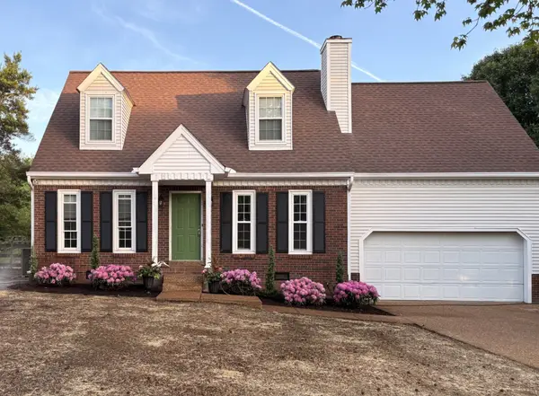 2758 Douglas Ln, Thompsons Station, TN 37179