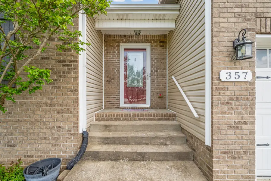 357 Chestnut Grove Ct, Clarksville, TN 37042 - #3