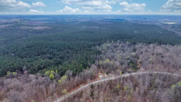 2025 Williams Grove Rd, Camden, TN 38320