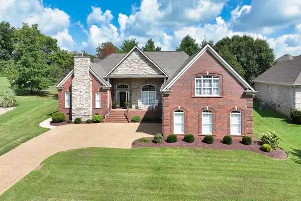 1017 Dorset Dr, Hendersonville, TN 37075