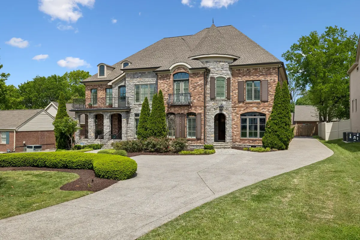 1916A Overhill Dr, Nashville, TN 37215 - #1