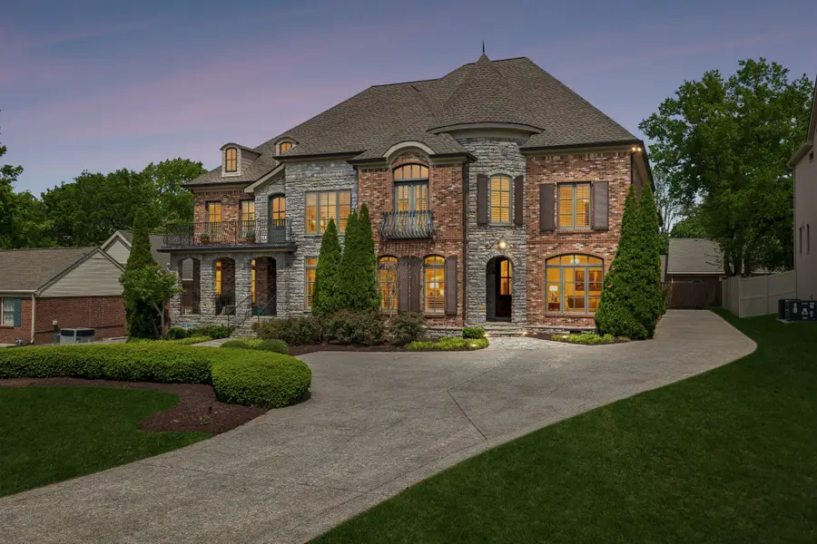 1916A Overhill Dr, Nashville, TN 37215 - #2