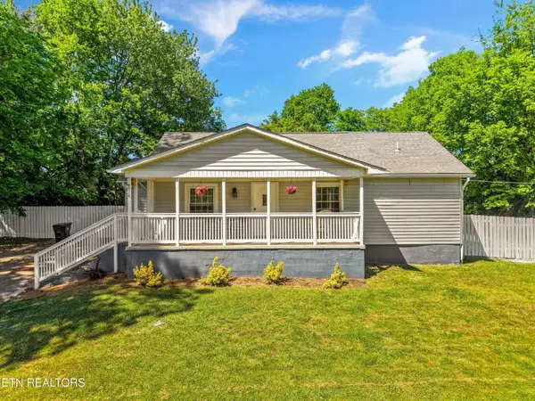 1011 S Park Circle, Knoxville, TN 37912