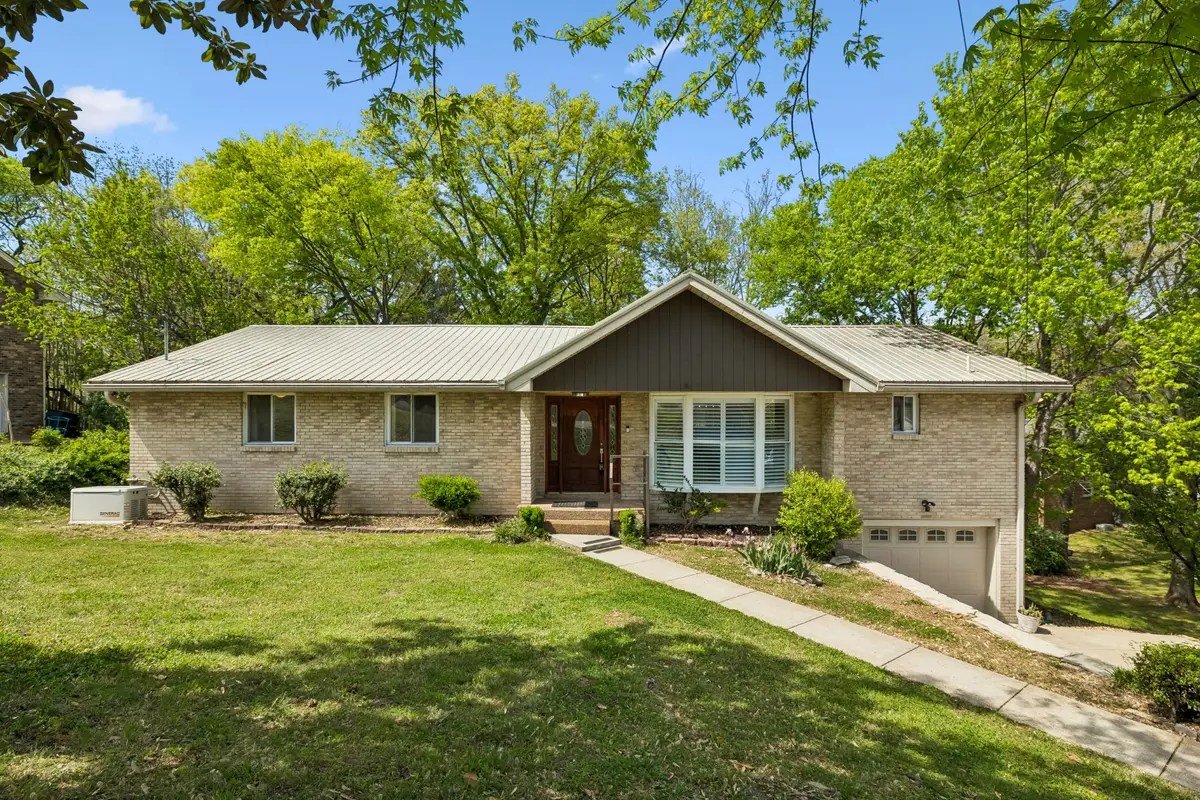 505 Foothill Dr, Nashville, TN 37217 - #1