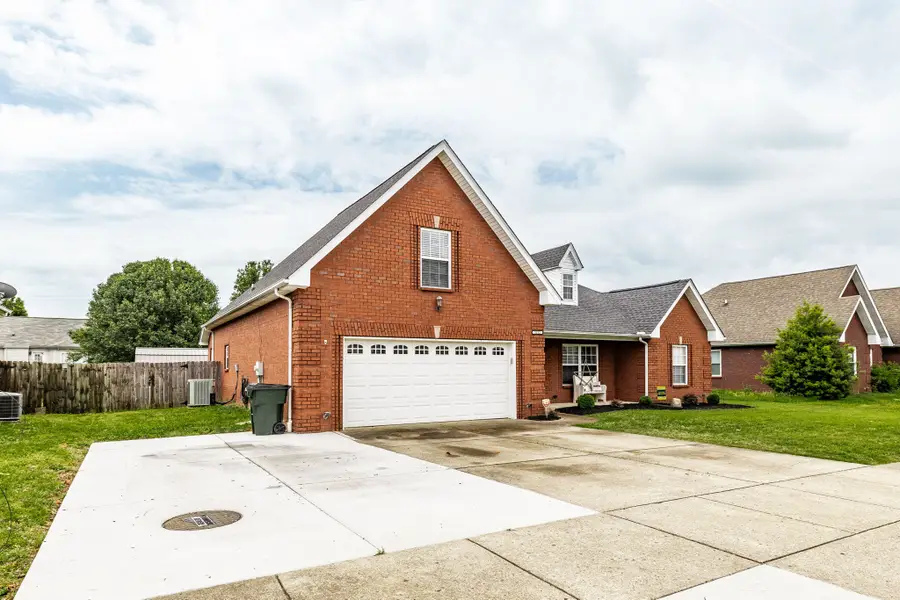 1212 Bothwell Pl, Gallatin, TN 37066 - #3