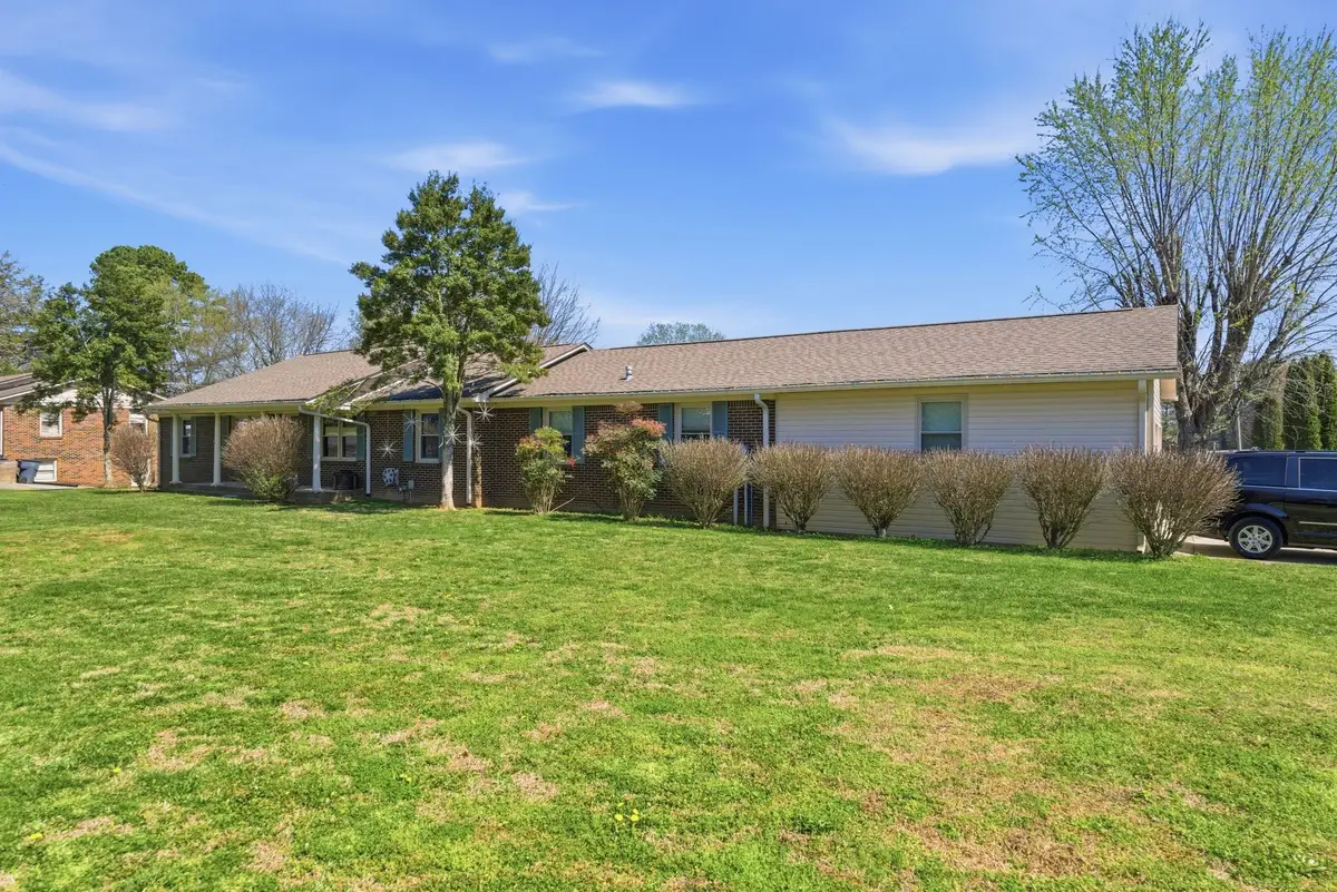 104 Meadowbrook Dr, McMinnville, TN 37110 - #1