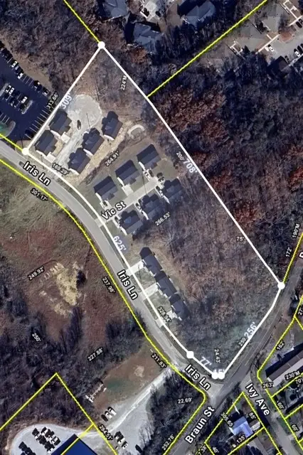 225 Iris Ln, Crossville, TN 38555 - #1