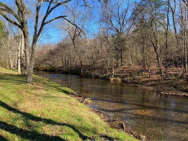 1099 E Gaines St, Lawrenceburg, TN 38464 - #2