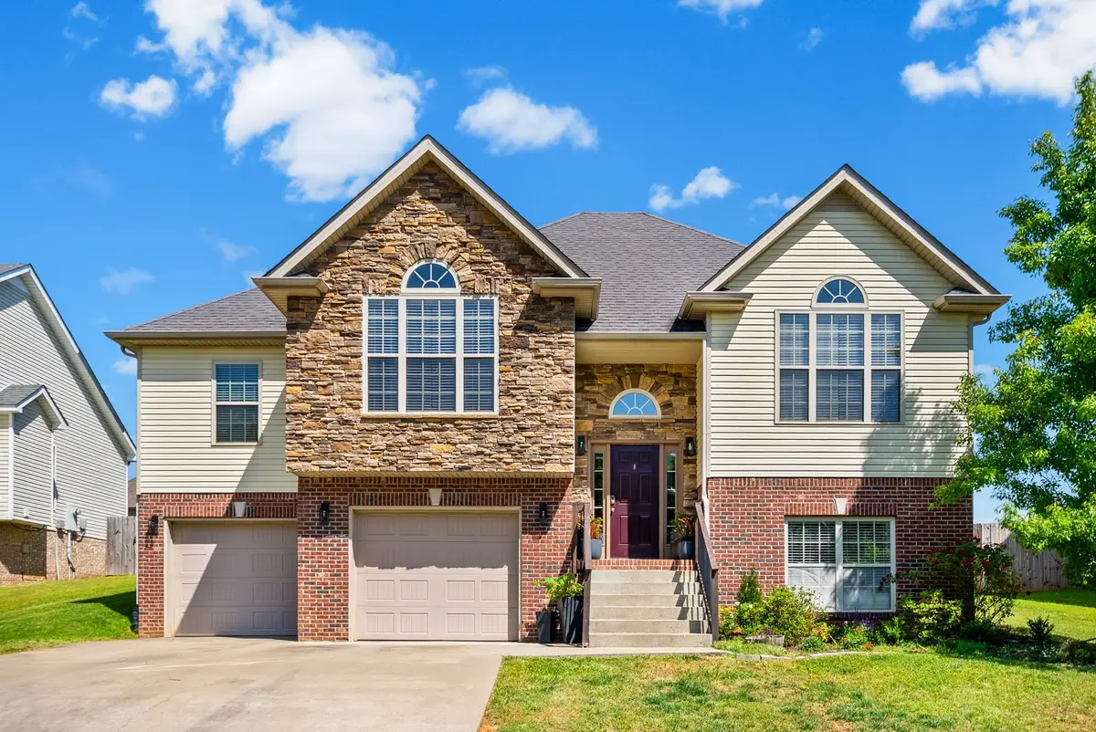 717 W Accipiter Cir, Clarksville, TN 37043 - #1