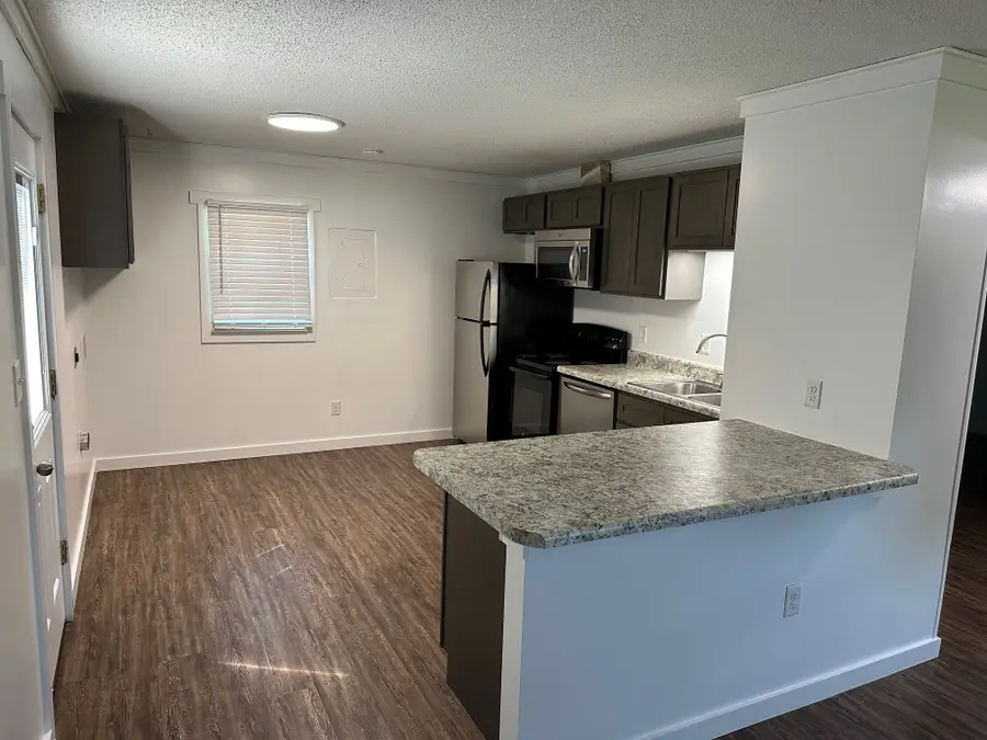 518 Pine Ave, Cookeville, TN 38501 - #2