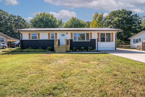 530 N Main St, Loretto, TN 38469