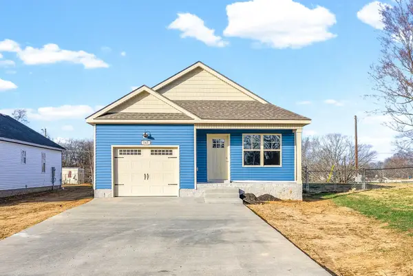 242 Arkansas Ave, Oak Grove, KY 42262