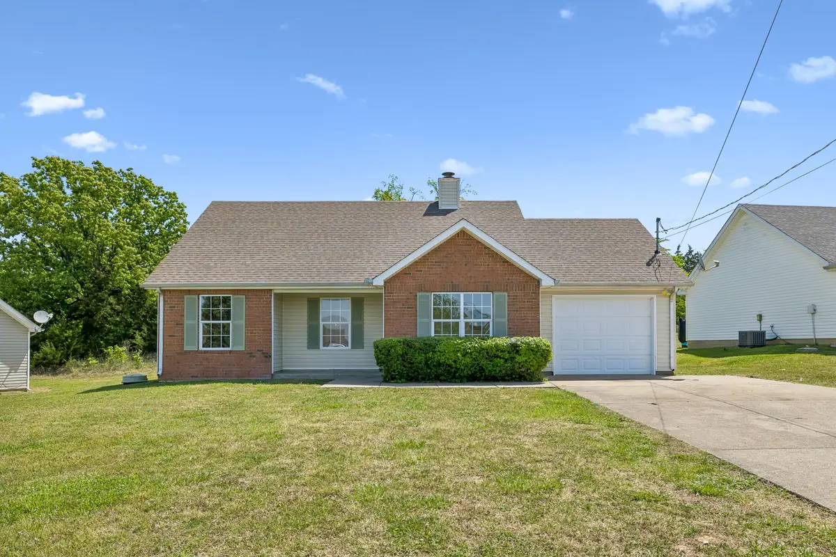 1211 Akins Ridge Dr, La Vergne, TN 37086 - #1