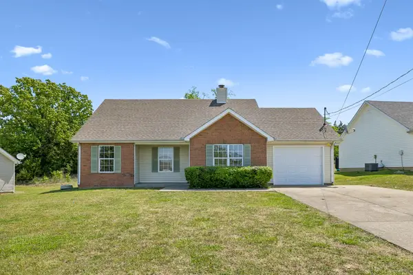 1211 Akins Ridge Dr, La Vergne, TN 37086