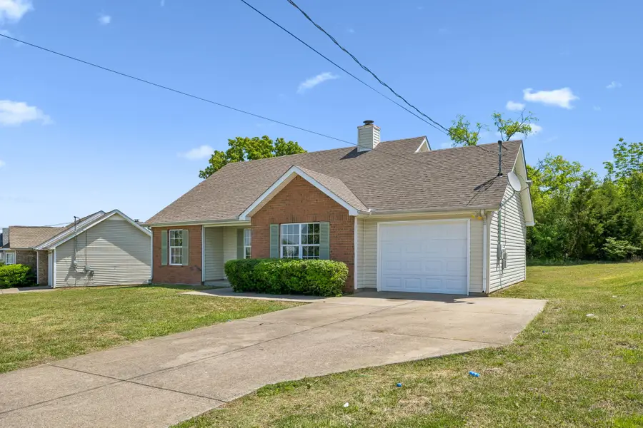 1211 Akins Ridge Dr, La Vergne, TN 37086 - #2