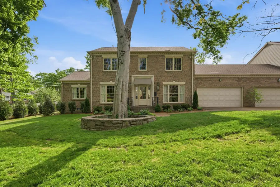 608 Linden Sq, Nashville, TN 37215 - #3